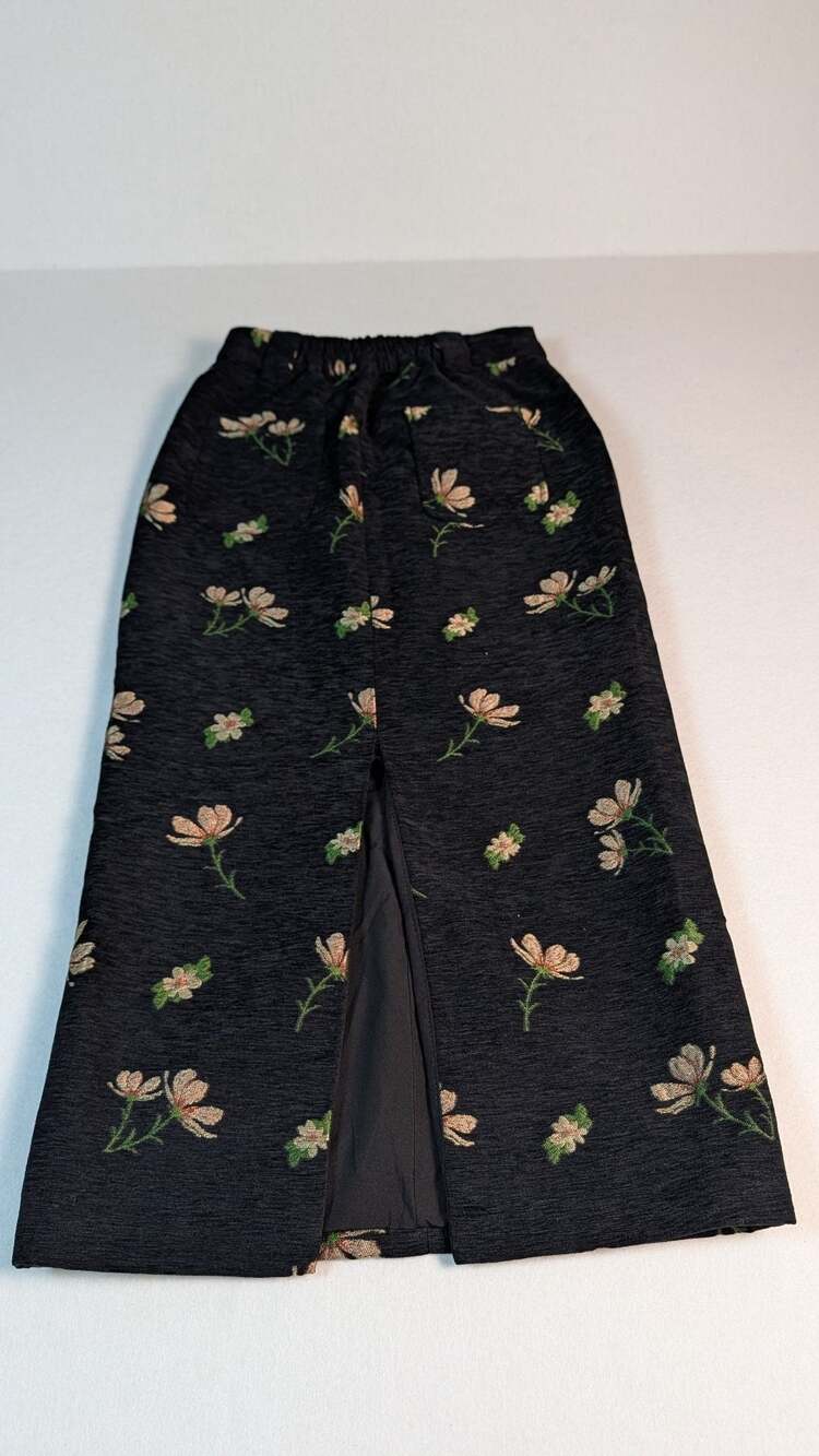 Oakmod Black Floral Embroidered Skirt Size xs cottage core - Picture 7 of 11